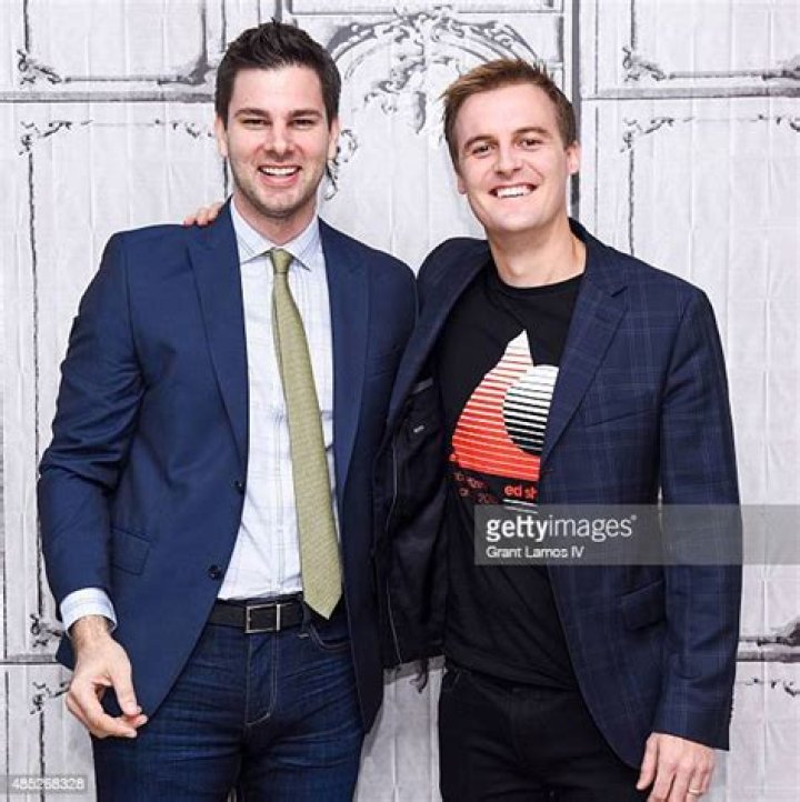 Fame | Hugh Evans (humanitarian) net worth and salary income estimation Jan, 2024