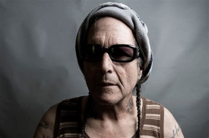 Hunt Sales Net Worth 2024, Age, Height, Bio, Birthday, Wiki!