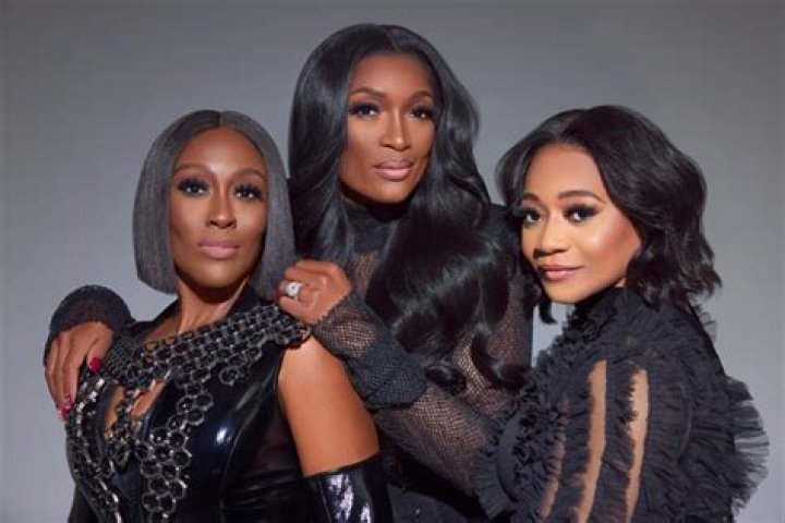 Hunter Hayes hosts acoustic Facebook Live Event