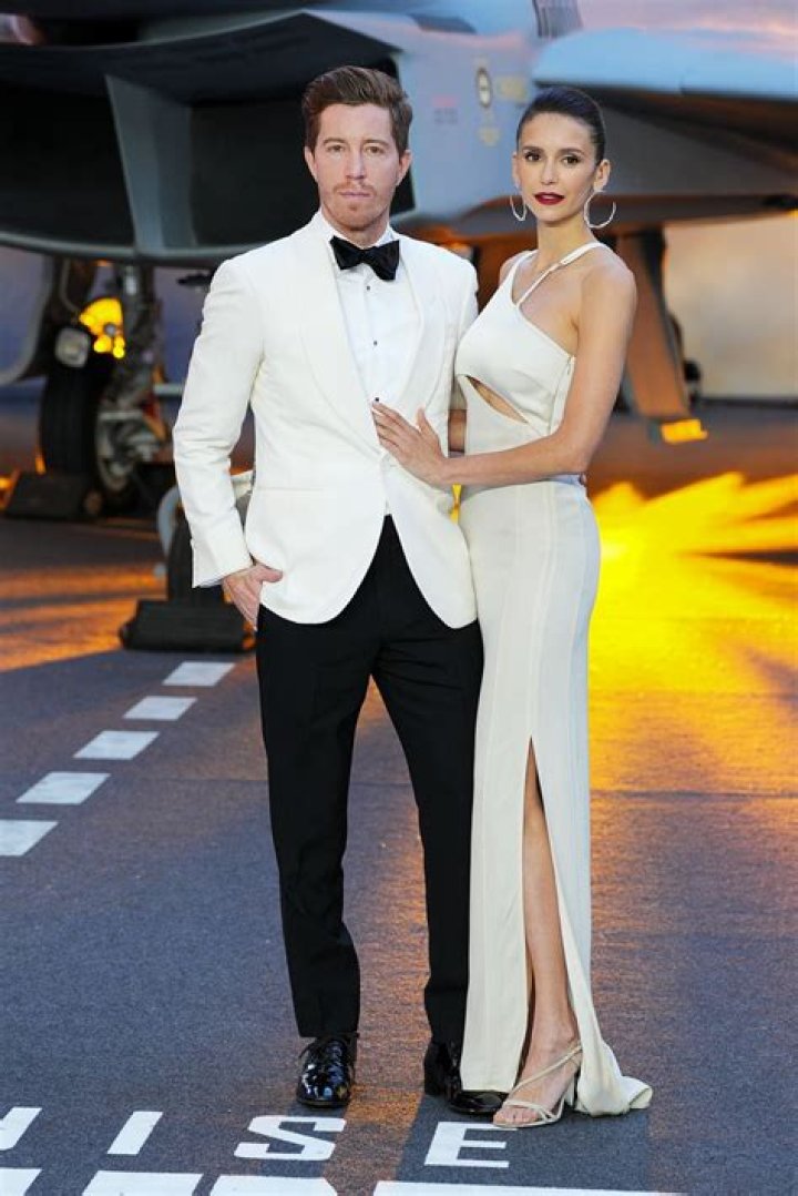 Nina Dobrev and Ian Somerhalder Engaged – Nina Leaks Engagement Announcement After Oscars