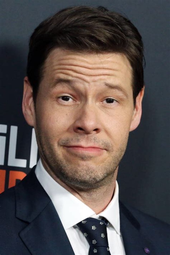 Ike Barinholtz Net Worth 2024, Age, Height, Bio, Birthday, Wiki!