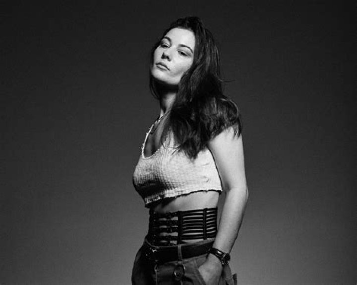 Pop star Bella Ferraro makes 'Her' return after a 7 year hiatus