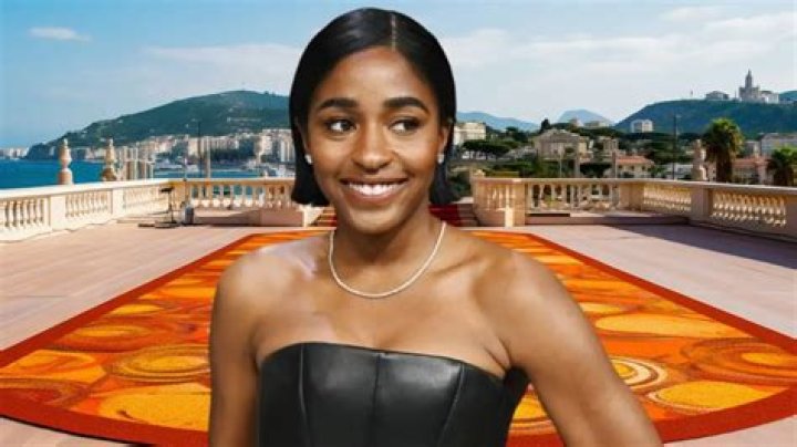 Is Ayo Edebiri Dating? Who is Ayo Edebiri Dating?