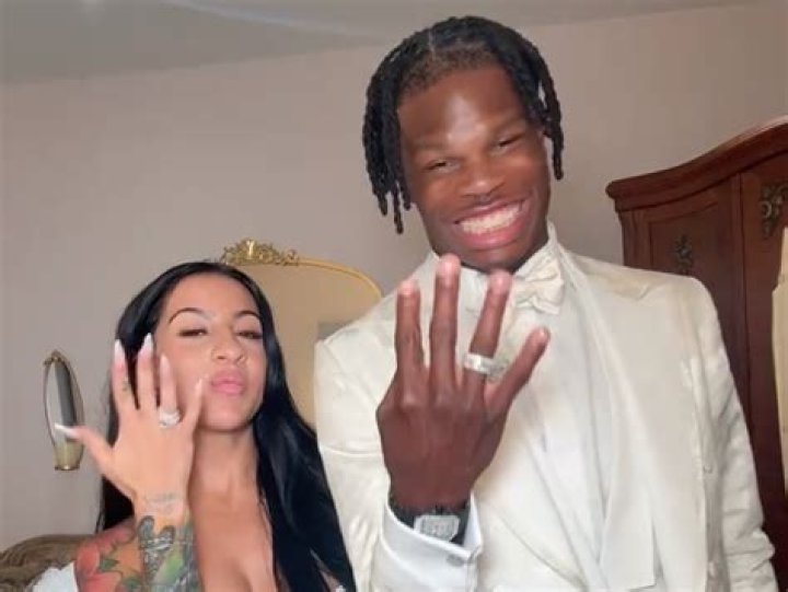 Is Travis Etienne married?