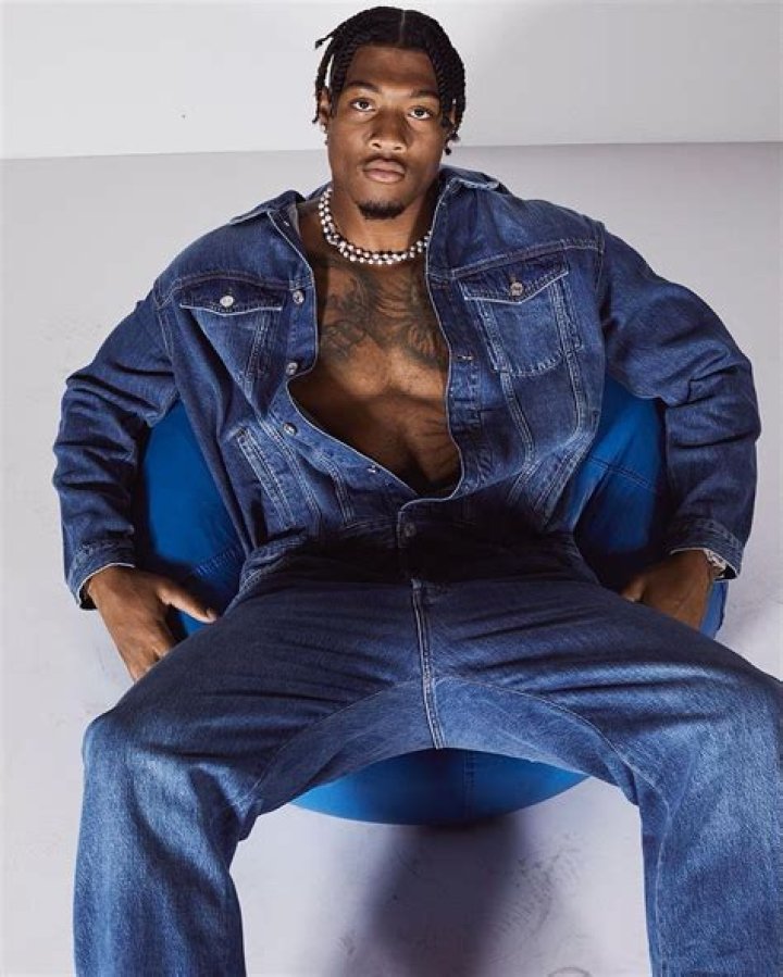 How much is Isaiah Simmons worth?