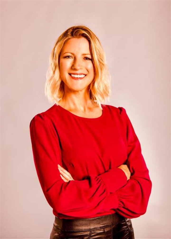 Jacqui Oatley - Net Worth, Age, Height, Birthday, Bio, Wiki!