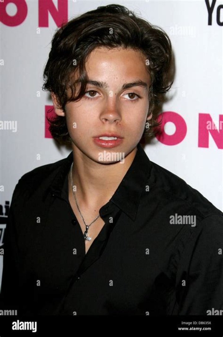 Jake T. Austin- Biography, Age, Height, Net Worth, Girlfriend, Ethnicity