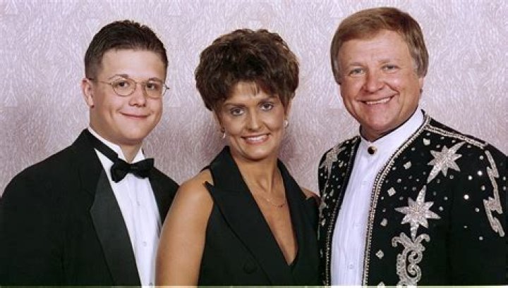 Fame | Jan Lewan net worth and salary income estimation Jan, 2024