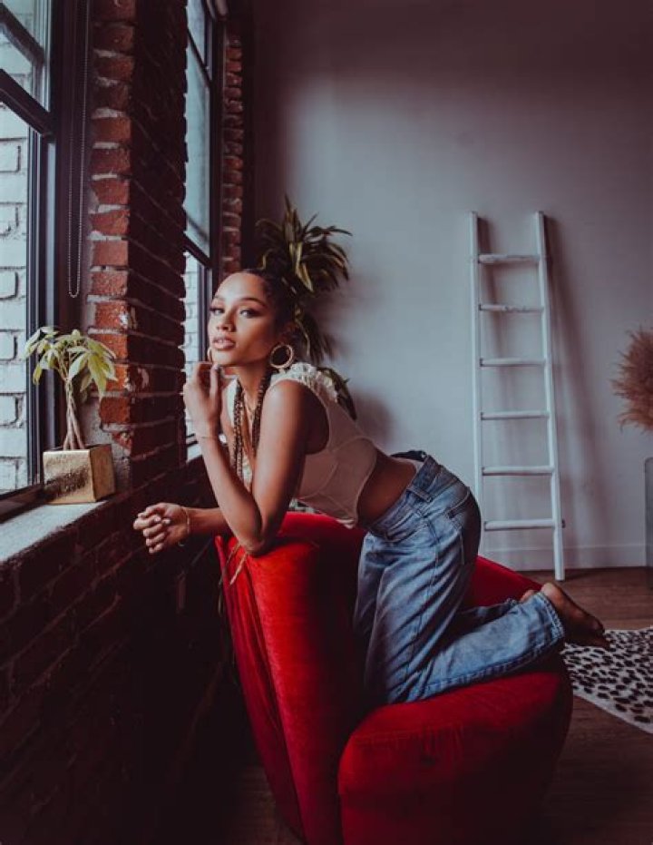 Jaylen Barron Biography: Age, Net Worth, Movies, Boyfriend, Parents, Spouse, Pictures