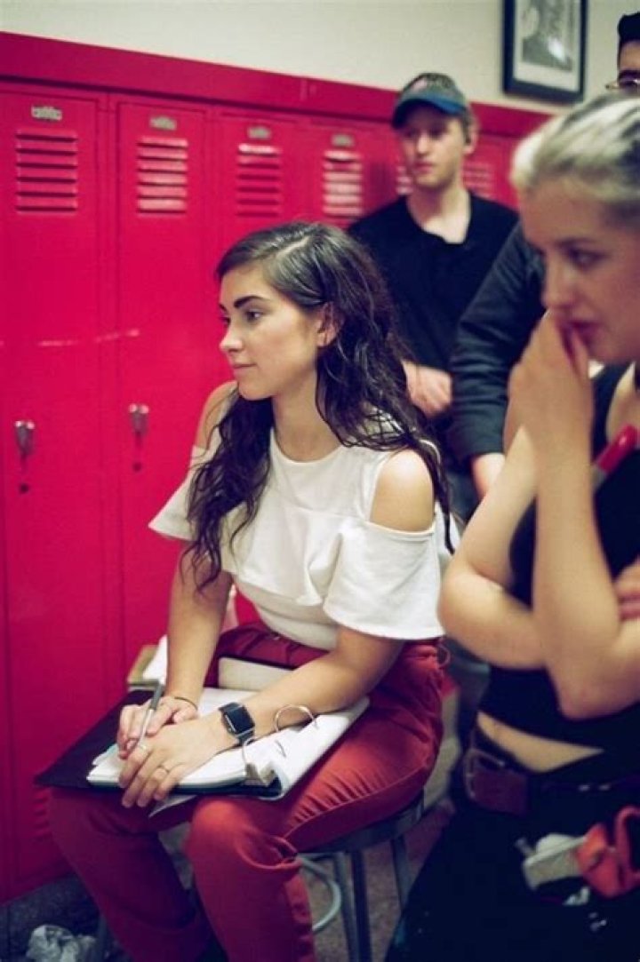 Jenna Larson - Net Worth, Age, Height, Birthday, Bio, Wiki!