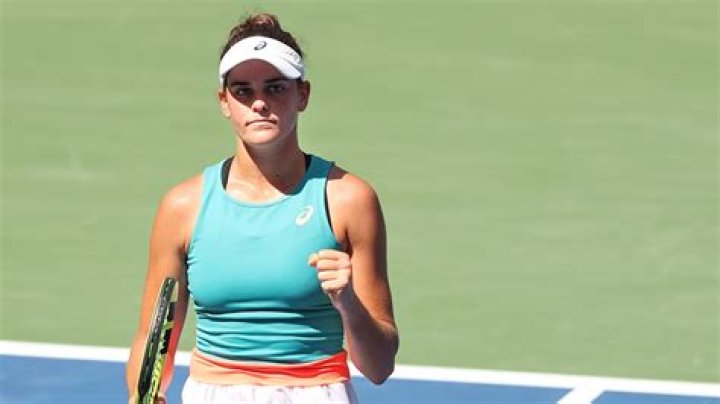 Jennifer Brady - Net Worth, Age, Height, Birthday, Bio, Wiki!