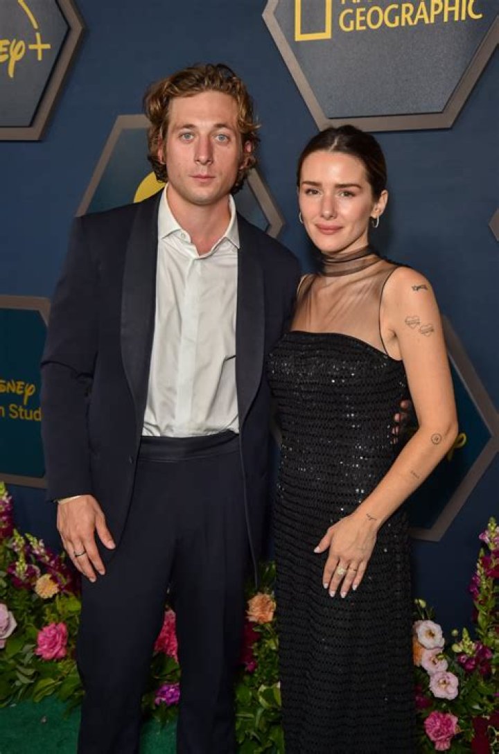 Jeremy Allen White Wife: Who Is Jeremy Allen White’s Wife?