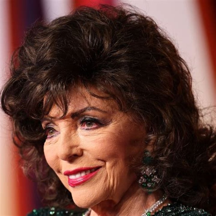 Joan Collins Age, Height, Weight