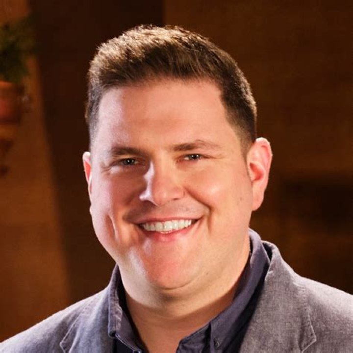 Fame | Joe Flamm net worth and salary income estimation Mar, 2024