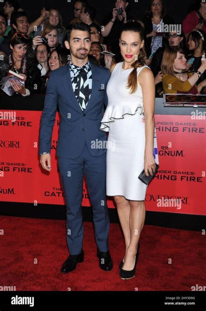 Joe Jonas Splits With Blanda Eggenschwiler: Break Up After Joe Got Clean and Sober and Dumped Bad Influence?