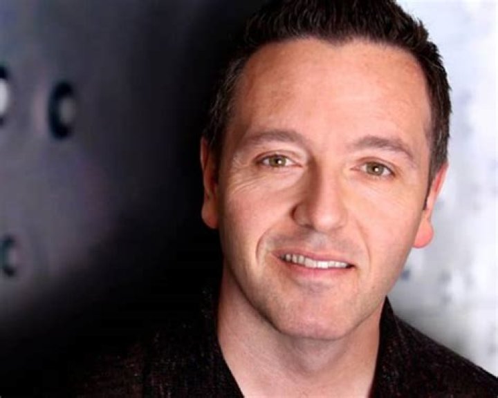 John Edward Net Worth, Age, Height, Bio, Birthday, Wiki!