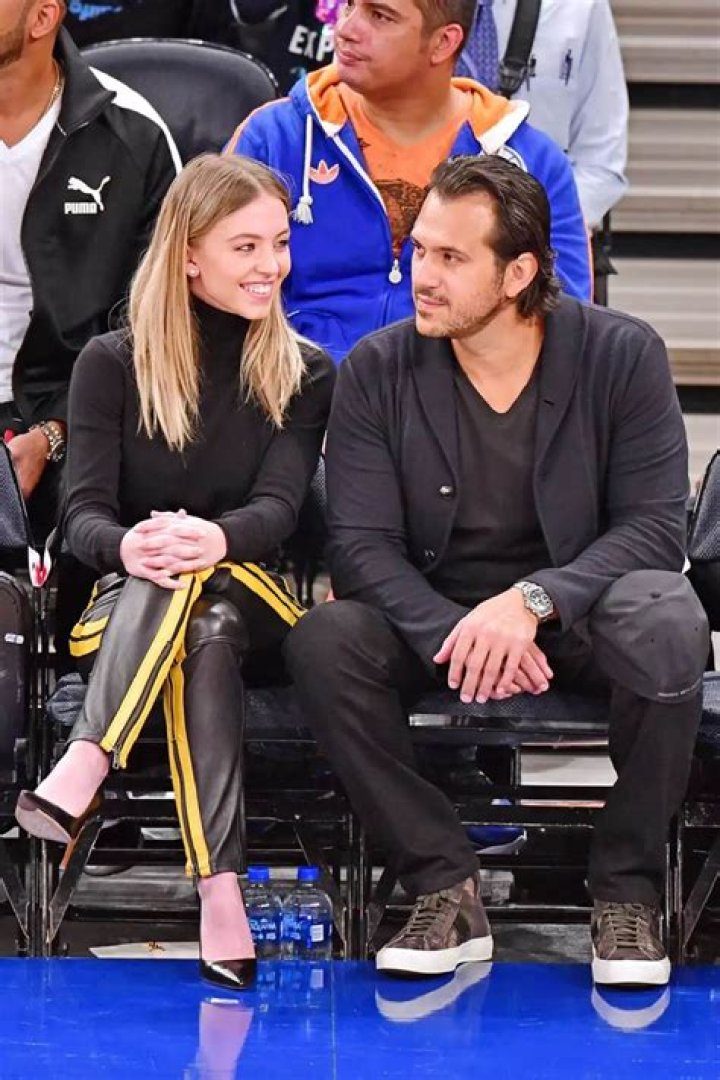 Know all about Sydney Sweeney Boyfriend Jonathan Davino!