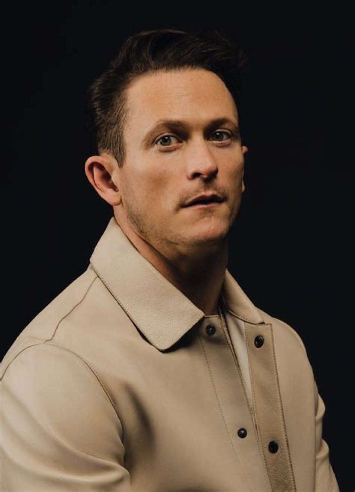 Jonathan Tucker Net Worth, Age, Height, Bio, Birthday, Wiki!