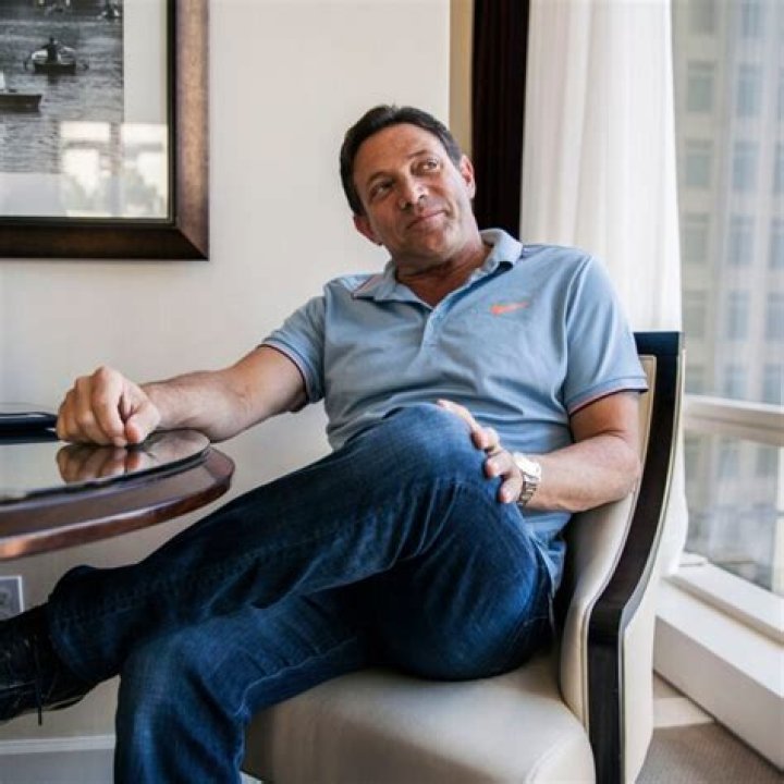 Jordan Belfort Biography: Ex-Wife, Books, Age, Net Worth, Yacht, House, Movies, Kids, Quotes, Songs, House, Wikipedia