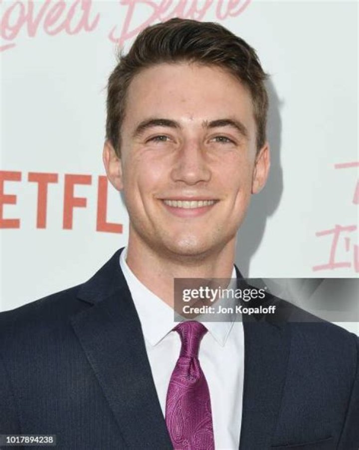 Jordan Burtchett- Wiki, Age, Height, Net Worth, Girlfriend, Ethnicity