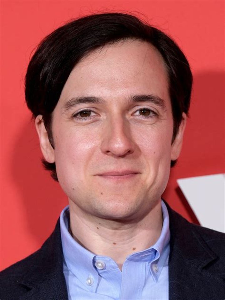 Josh Brener- Wiki, Age, Height, Net Worth, Wife, Ethnicity