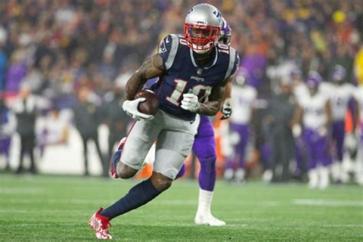 Know About Josh Gordon; Patriots, Instagram, Twitter, College, Dating, Height