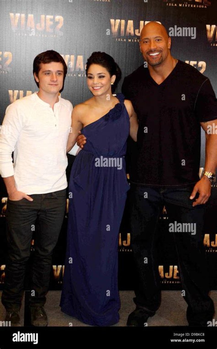 Josh Hutcherson Dumped By Vanessa Hudgens: Tells Seventeen She Broke Up and Broke His Heart