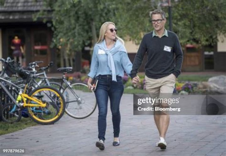 Julia Hartz - Net Worth, Age, Height, Birthday, Bio, Wiki!