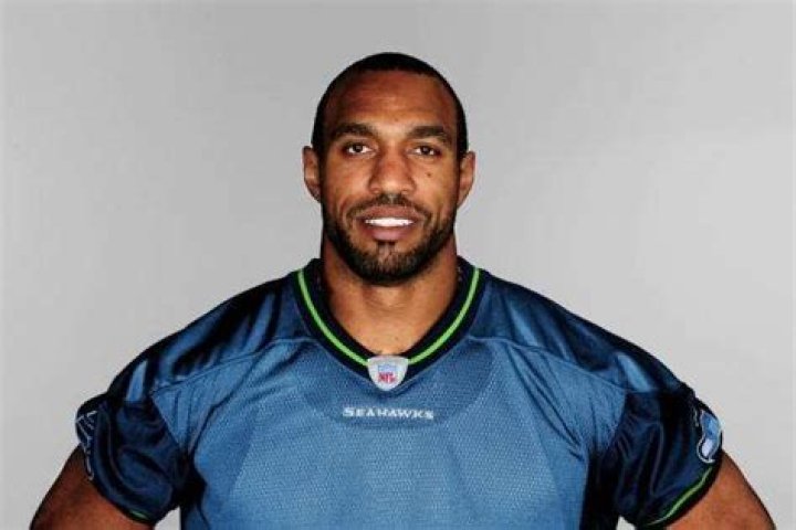 Jordan Peterson's son Julian Peterson Biography: Height, Age, Wife, Net Worth, NFL, News, Stats, Instagram