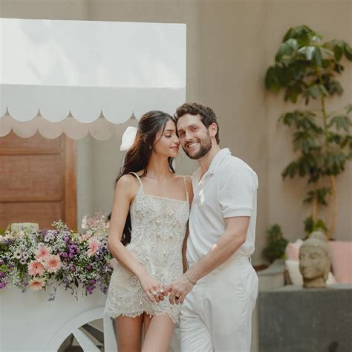 Julianneiwj’s Boyfriend: Who is Julianneiwj Dating?