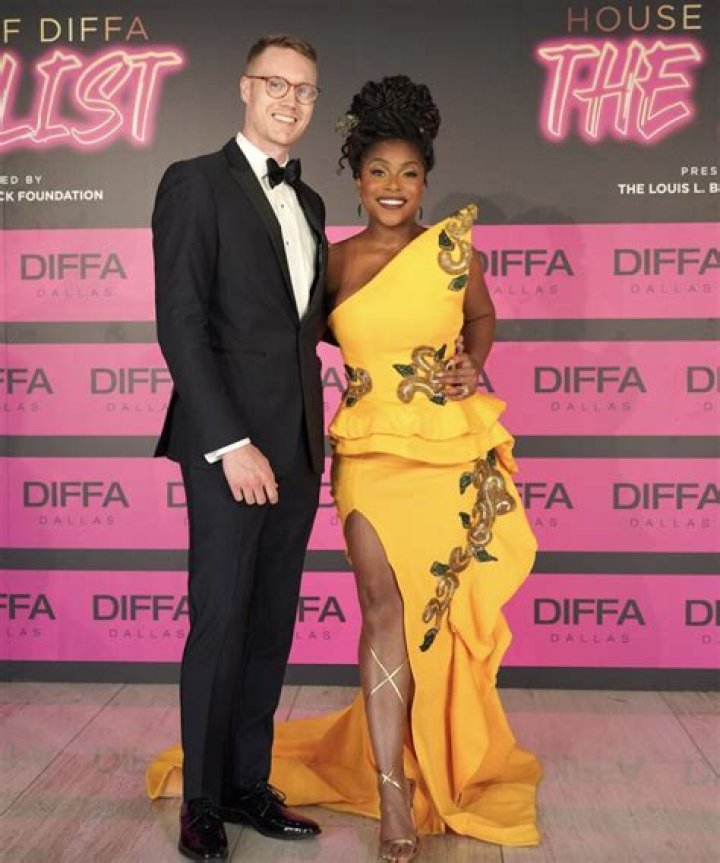 Karis Kenya’s Girlfriend: Who is Karis Kenya Dating?