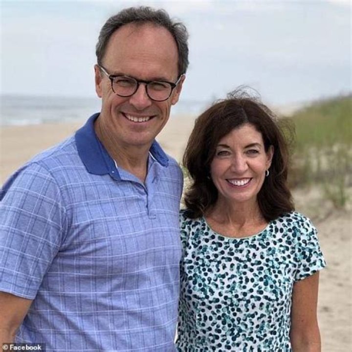 Kathy Hochul Bio, Net Worth, Age, Husband, Children, Parents