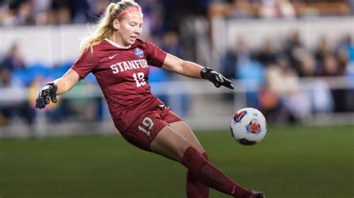 Katie Meyer Age, Height, Wikipedia, Boyfriend, Cause Of Death, Net Worth