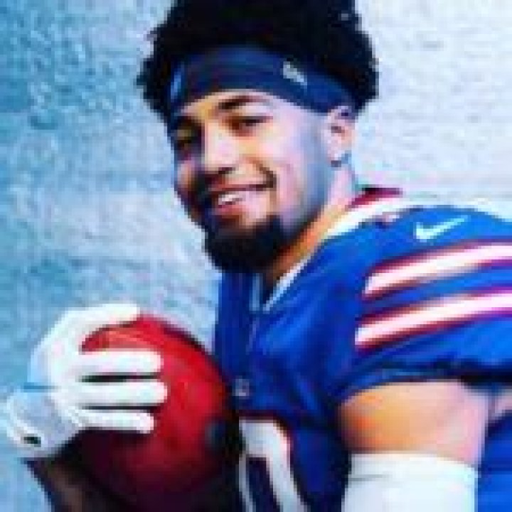 Khalil Shakir Parents, Family, Girlfriend, Height & Facts