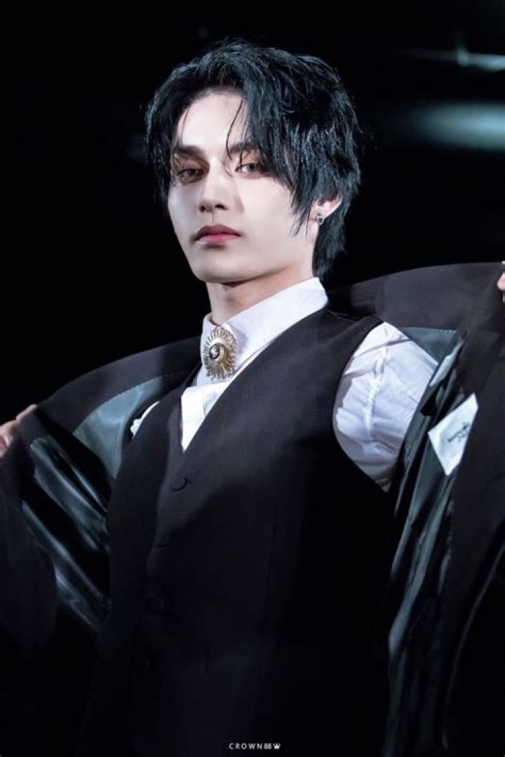 Fame | Kim Ji-woong (entertainer) net worth and salary income estimation Mar, 2024