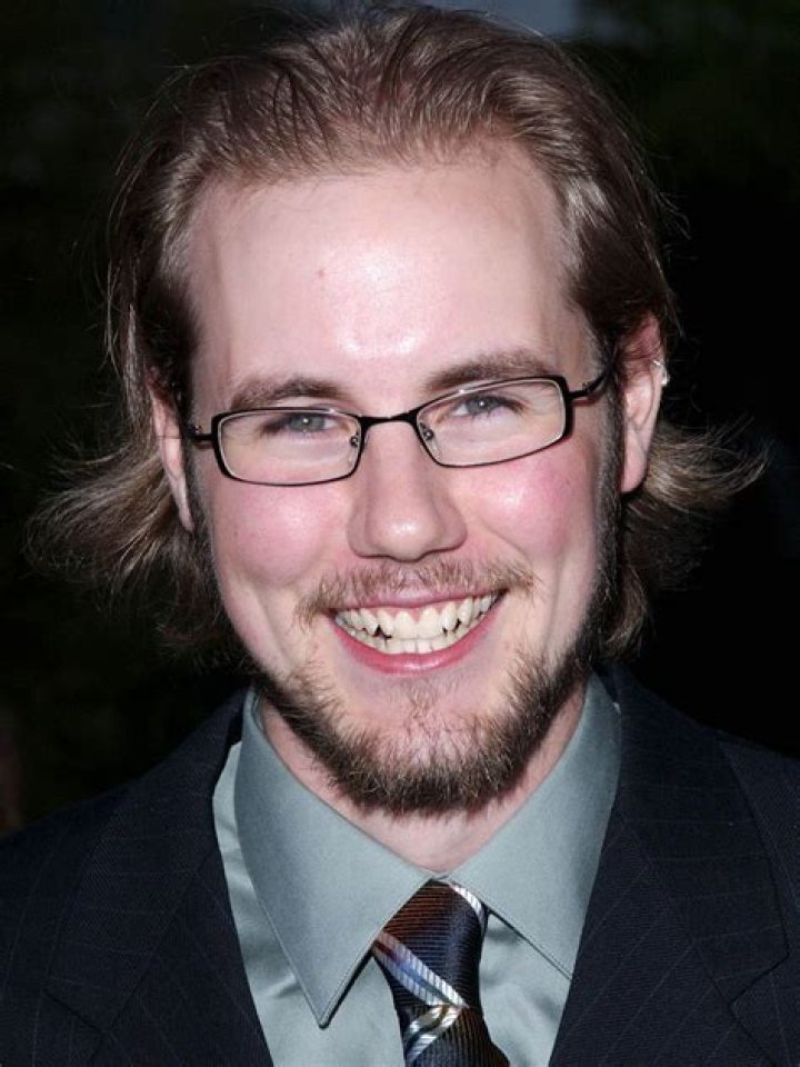 Kyle Labine - Net Worth, Age, Height, Birthday, Bio, Wiki!