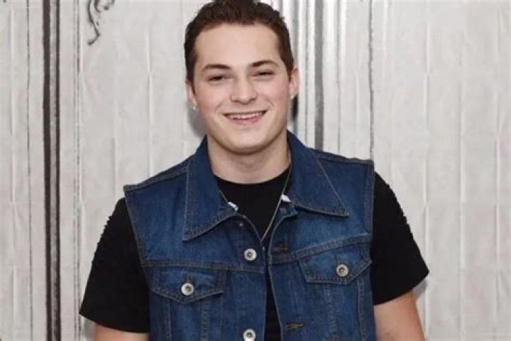 Lance Stewart (Lance210) Biography: Net Worth, Age, Instagram, Vacation, Wife, Family, Wiki, Grandmother, Height, House, Sister, Girlfriend