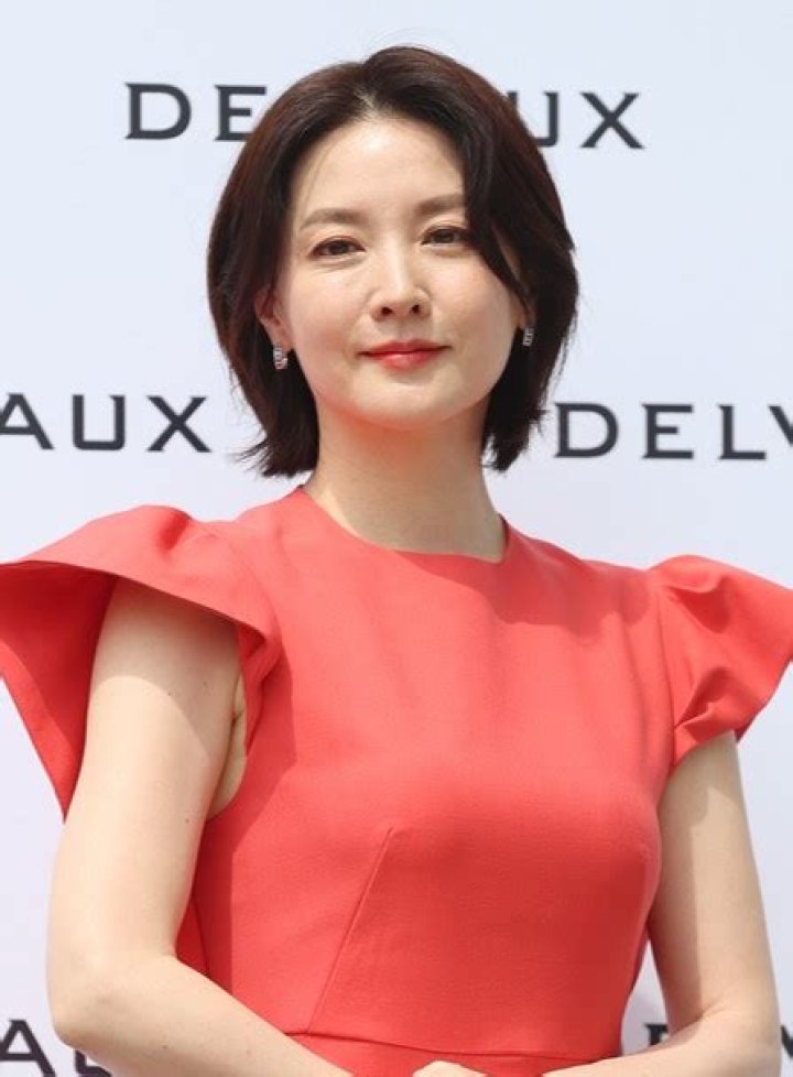 Lee Young-ae Net Worth 2024, Age, Height, Bio, Birthday, Wiki!