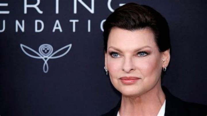Linda Evangelista Siblings: Meet Her 2 Siblings