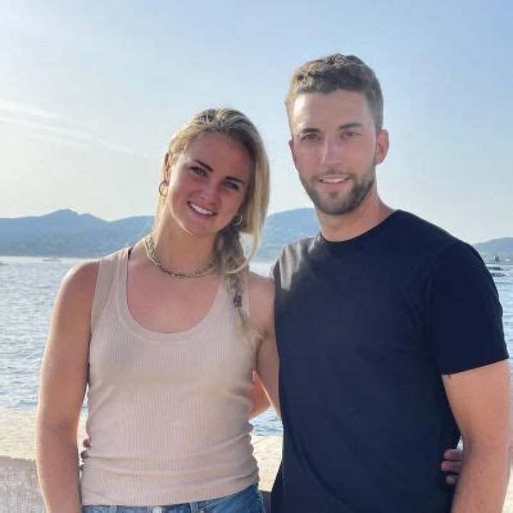 Lindsey Horan Husband: Is She Married? Engagement Rumors And Relationship