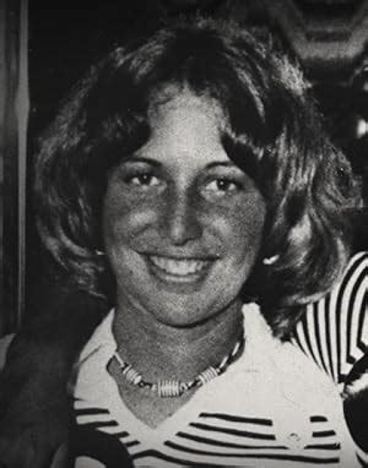 Lisa Levy - Net Worth, Age, Height, Birthday, Bio, Wiki!