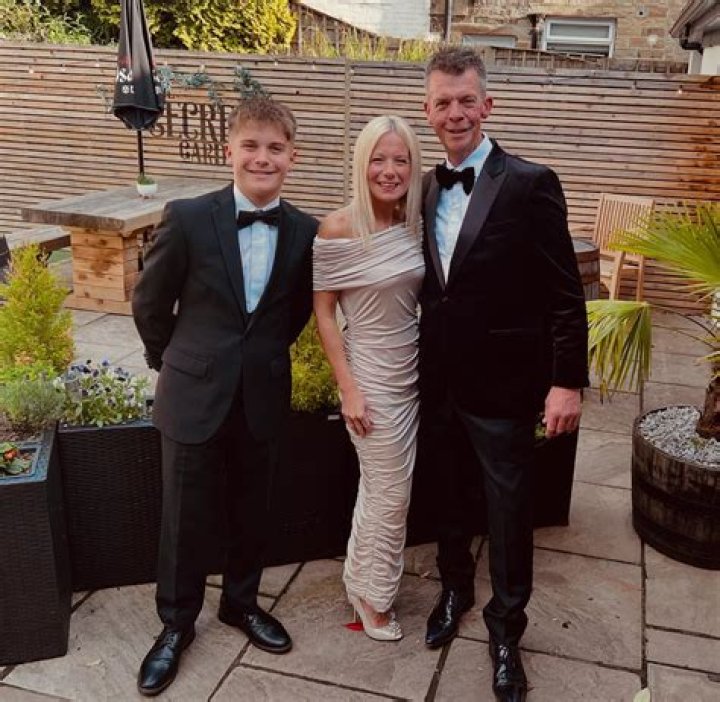 Louis Tomlinson encourages fans to vote for @edendoratrust in the @yorkshirechoice awards