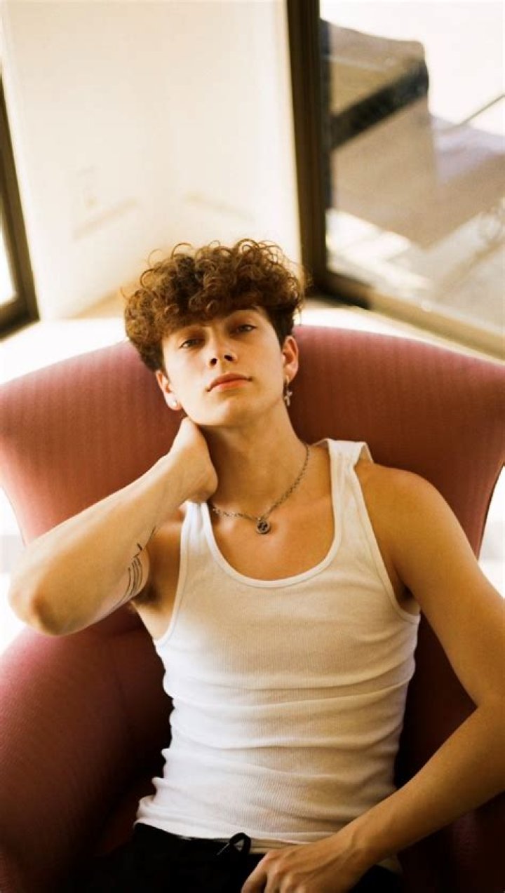 Luca Schaefer-Charlton- Bio, Age, Girlfriend, Height, Net Worth