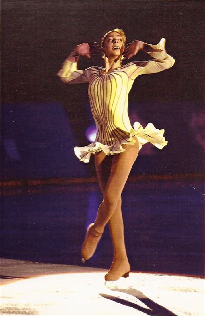 Lucinda Ruh - Net Worth, Age, Height, Birthday, Bio, Wiki!