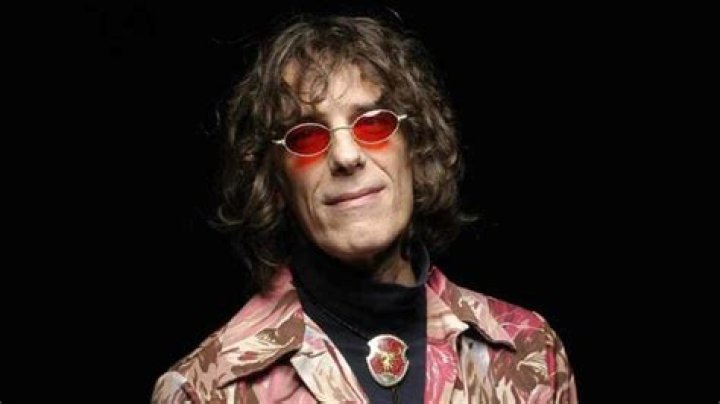 Luis Alberto Spinetta - Net Worth, Age, Height, Birthday, Bio, Wiki!