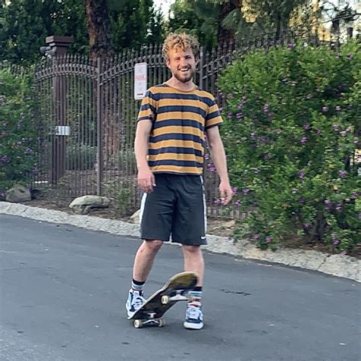 Who is Luke Giambrone? Wiki, Age, Net Worth, Girlfriend, Dating, Height