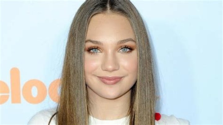Maddie Ziegler Net Worth, Boyfriend, Feet, Mom and Siblings, Age, Height