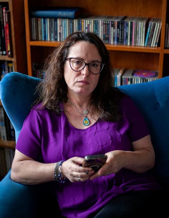 Fame | Maggie Haberman net worth and salary income estimation Apr, 2024