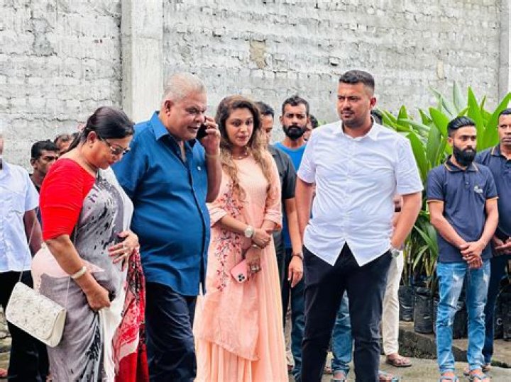 Maithripala Sirisena’s Girlfriend: Who is Maithripala Sirisena Dating?