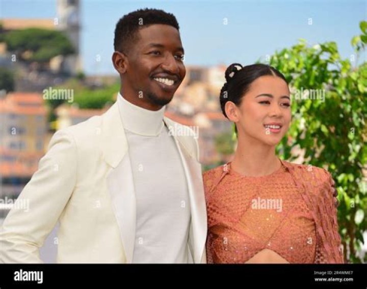 
Mamoudou Athie- Biography, Age, Height, Weight, Net Worth, Girlfriend	